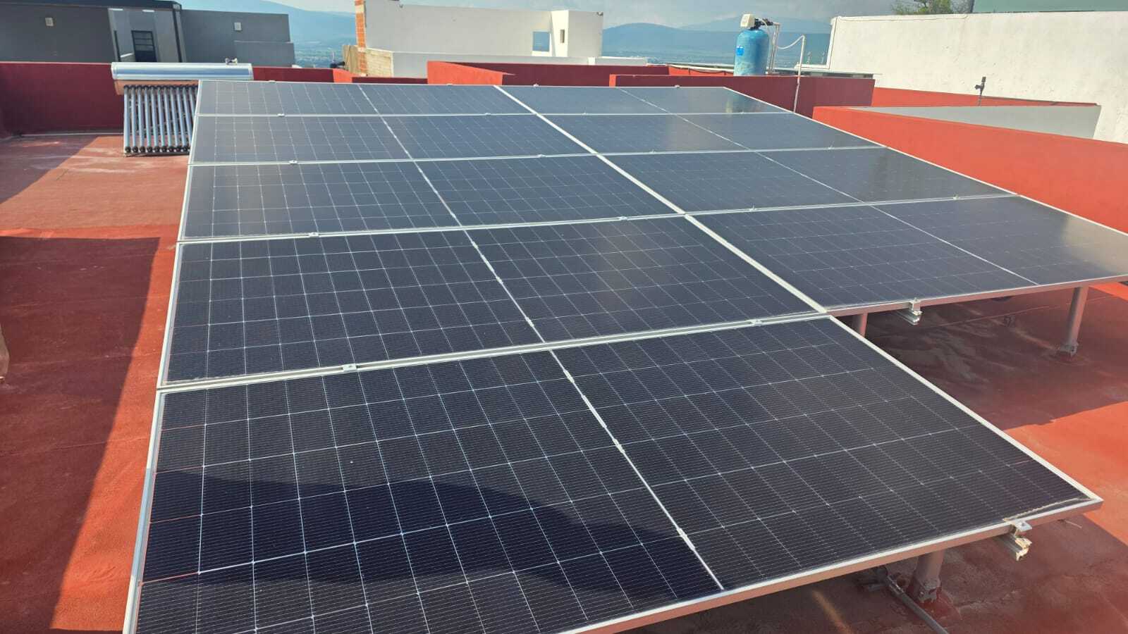 Instalación de paneles solares SP Energy Querétaro